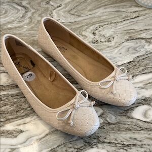 Seychelles Women's Quilted Cream Flats